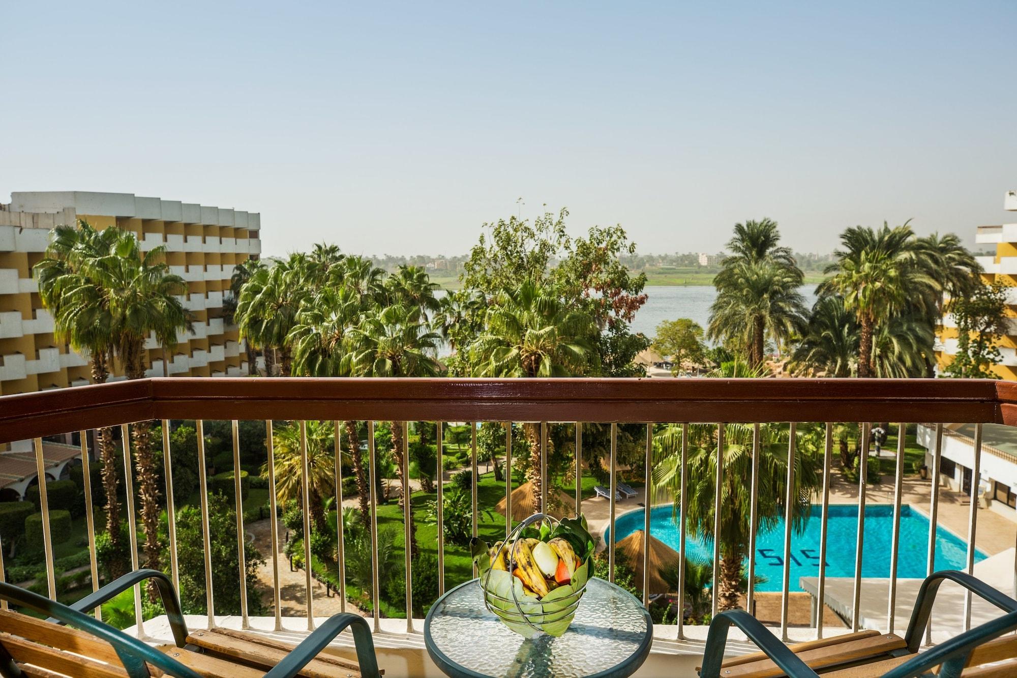 Pyramisa Hotel Luxor Eksteriør billede
