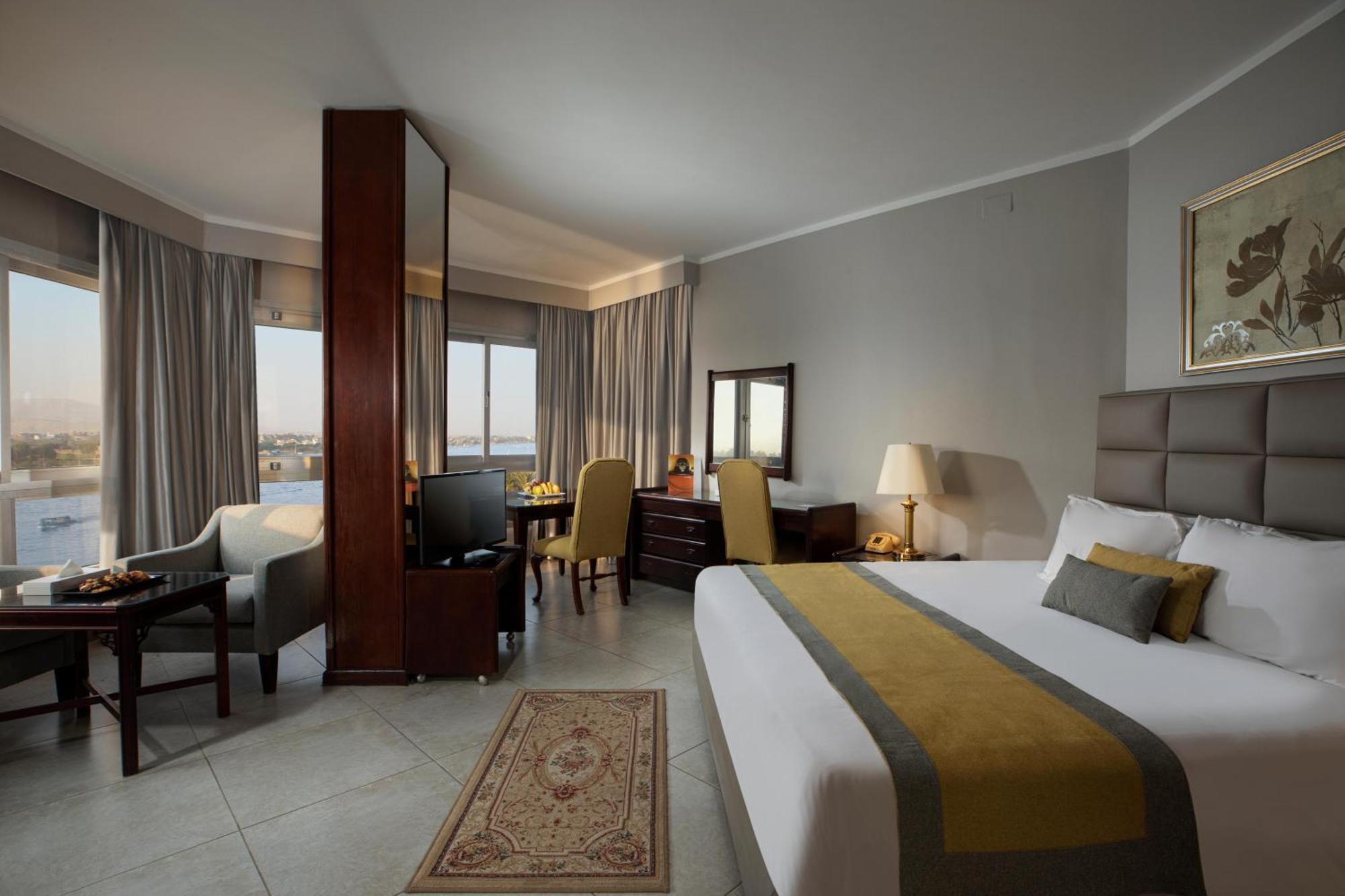 Pyramisa Hotel Luxor Eksteriør billede