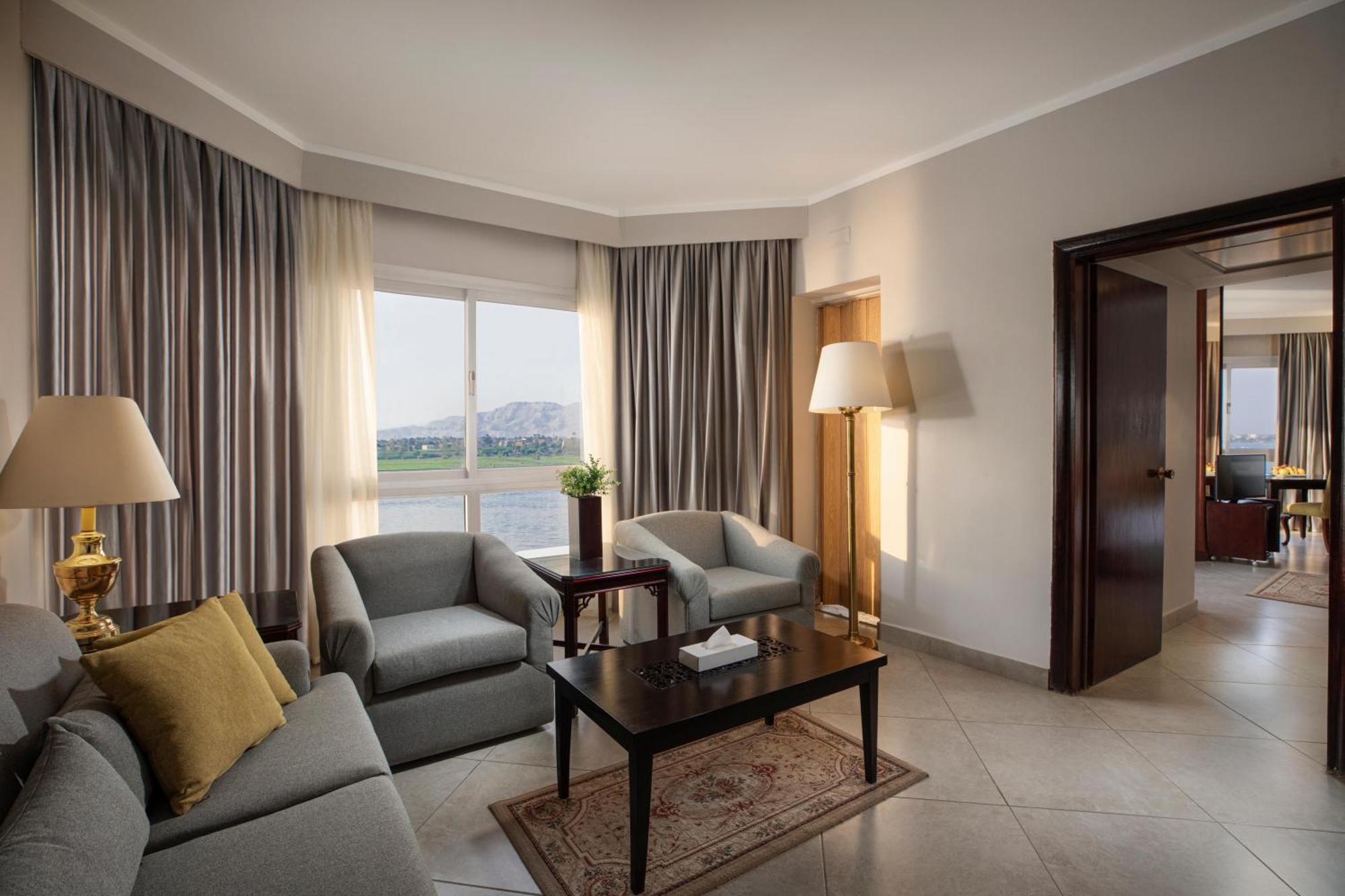 Pyramisa Hotel Luxor Eksteriør billede
