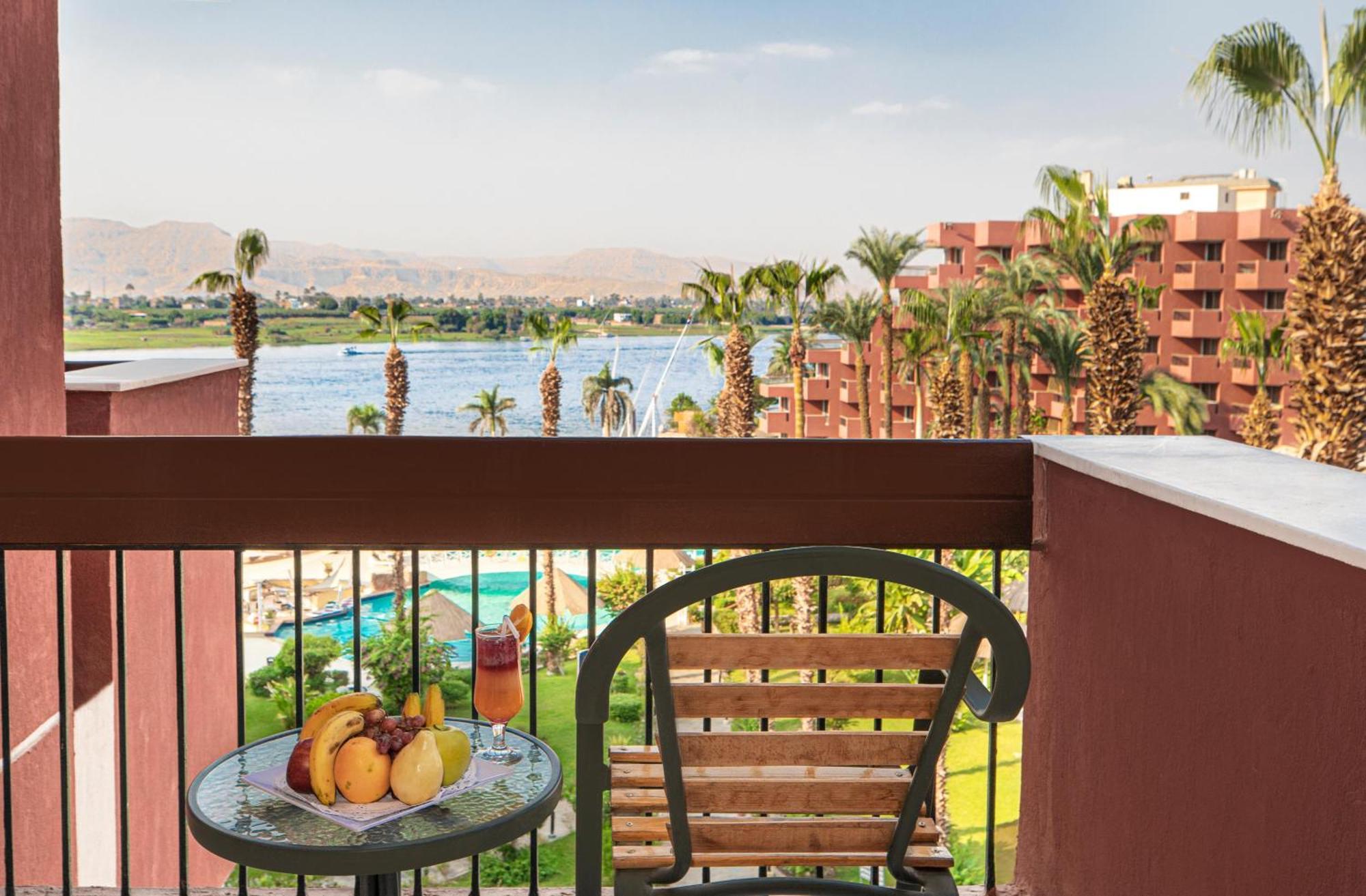 Pyramisa Hotel Luxor Eksteriør billede