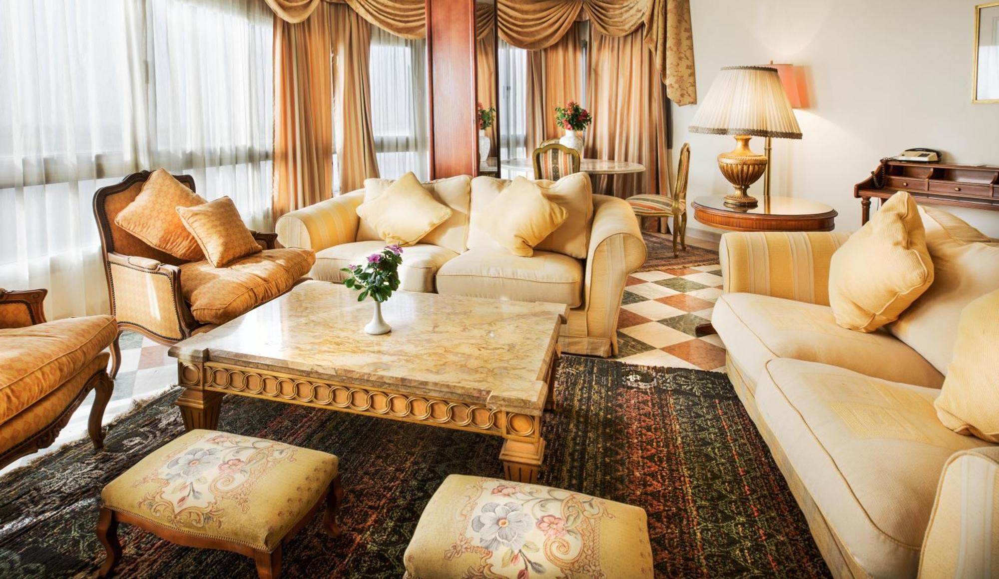Pyramisa Hotel Luxor Eksteriør billede