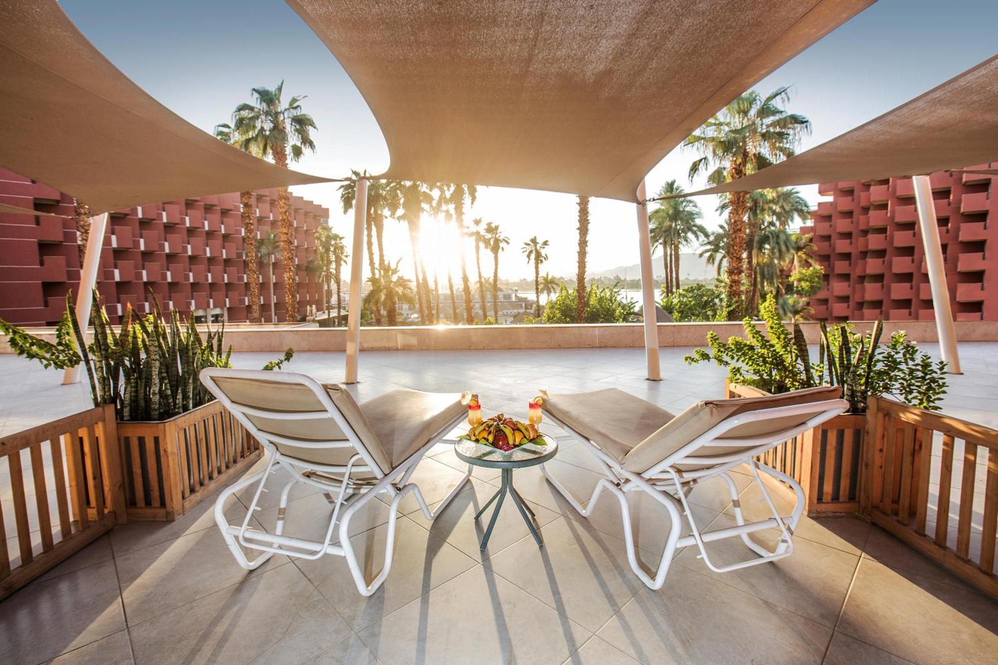 Pyramisa Hotel Luxor Eksteriør billede